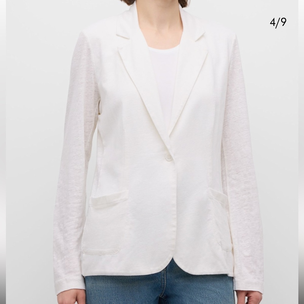 Majestic Filatures Stretch Linen Long Sleeve One Button Blazer in Royal Blue